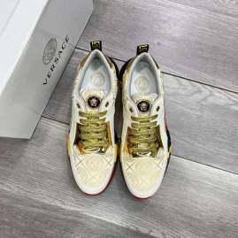 Picture of Versace Shoes _SKUVersacesz38-45ZX110320451